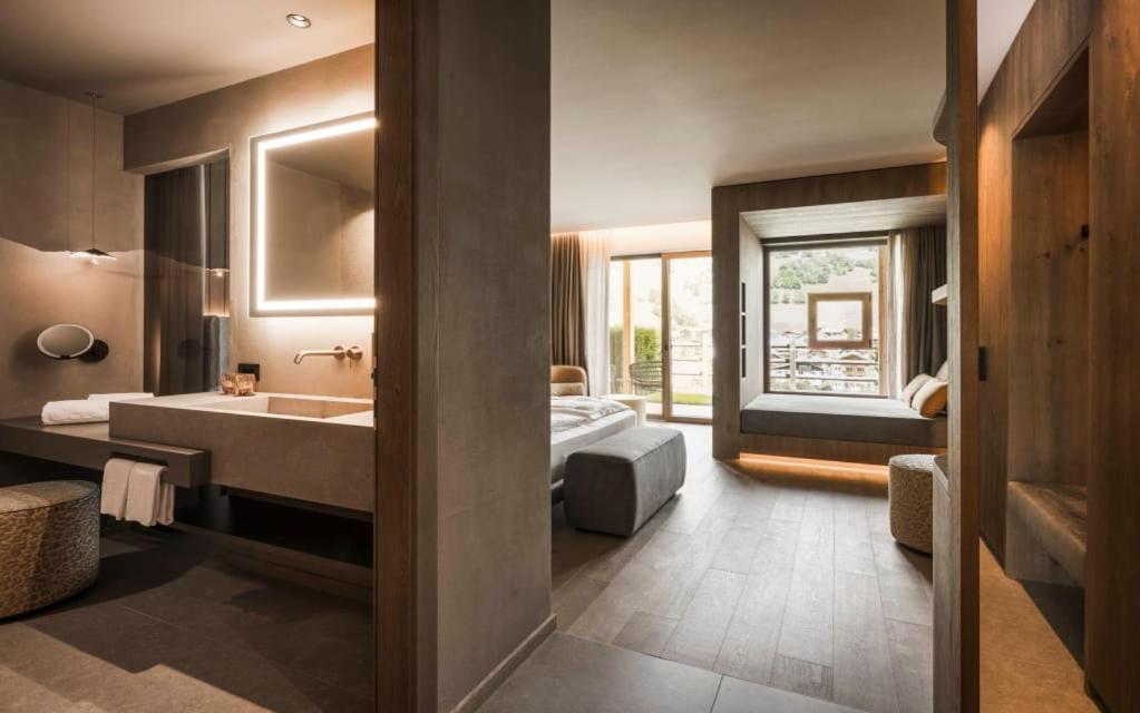 Excelsior Dolomites Life Resort 圣维吉利奥 外观 照片